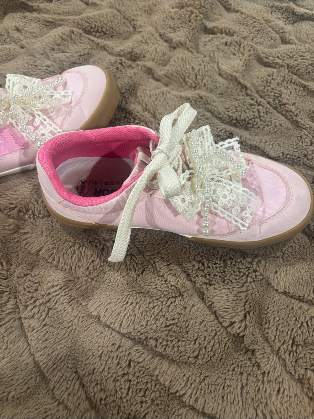 Women’s Pink Lace-Accent Sneakers with detachable, pearl lace bows
